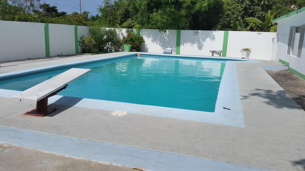 Villa Donna Inn Teluk Montego Bagian luar foto